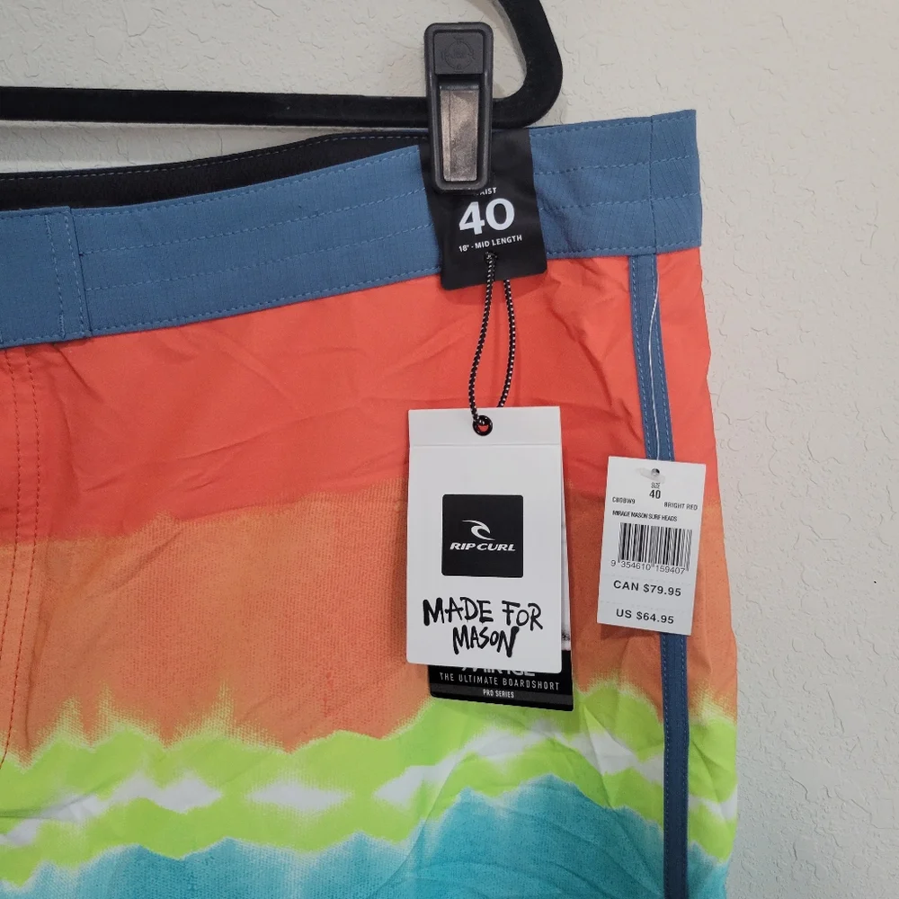 Rip Curl enjoy waves